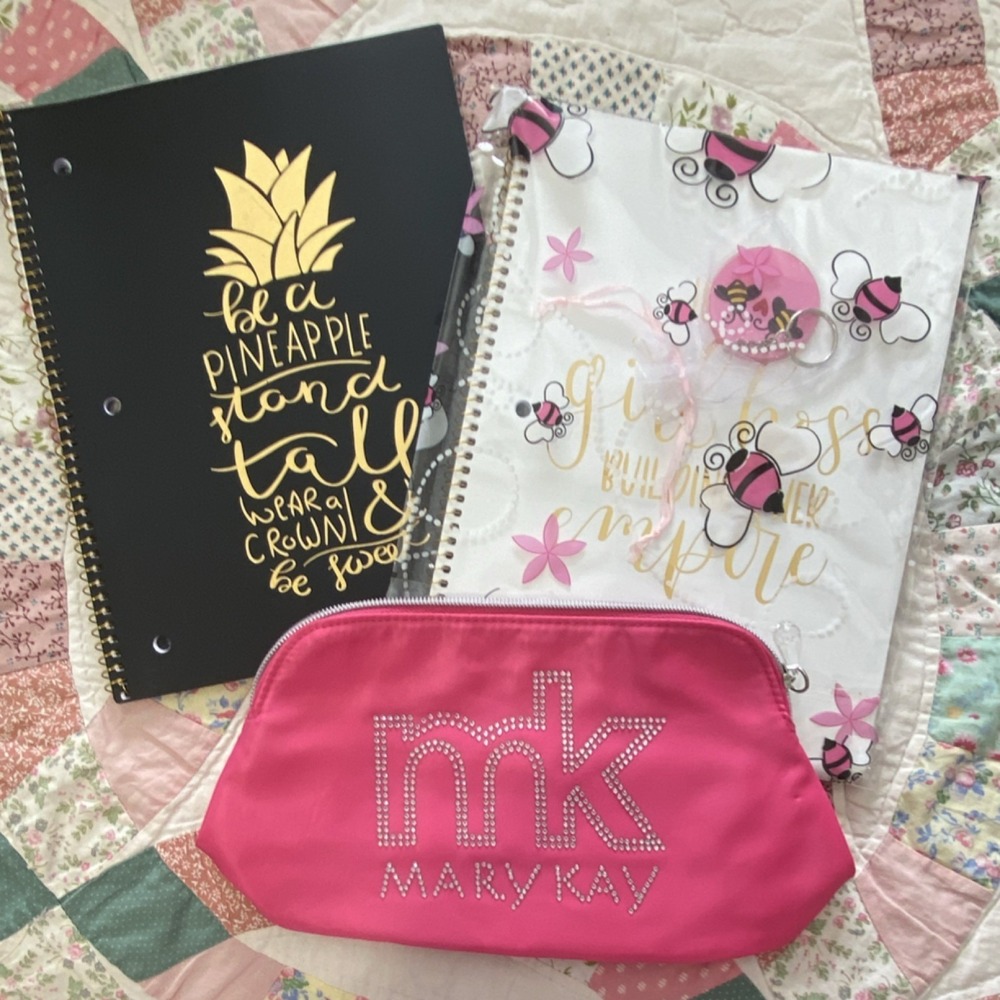 Mary Kay Pink Fabric Satin Makeup Bag with Rhinestone Logo and Zipper Gorgeous!